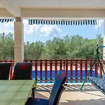 Casa vacanze Family Friendly House With A Swimming Pool Cove Gradina, Korcula - 19317