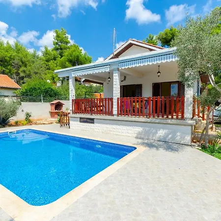בית נופש Family Friendly House With A Swimming Pool Cove Gradina, Korcula - 19317
