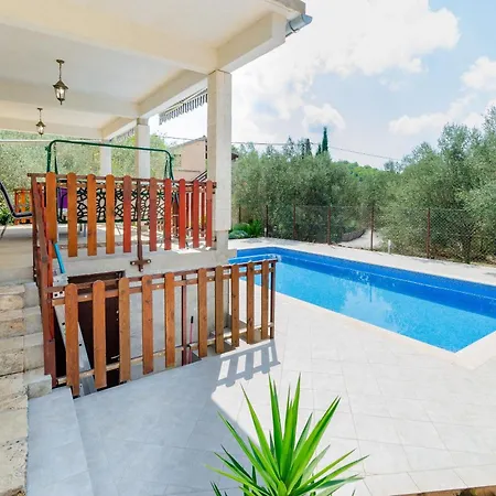 Family Friendly House With A Swimming Pool Cove Gradina, Korcula - 19317 *